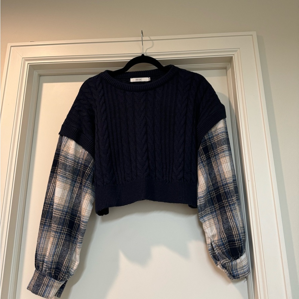 Cropped sweater perfect condition